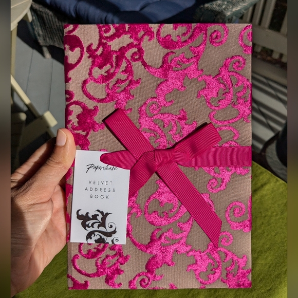 Velvet pink address book - Picture 3 of 4